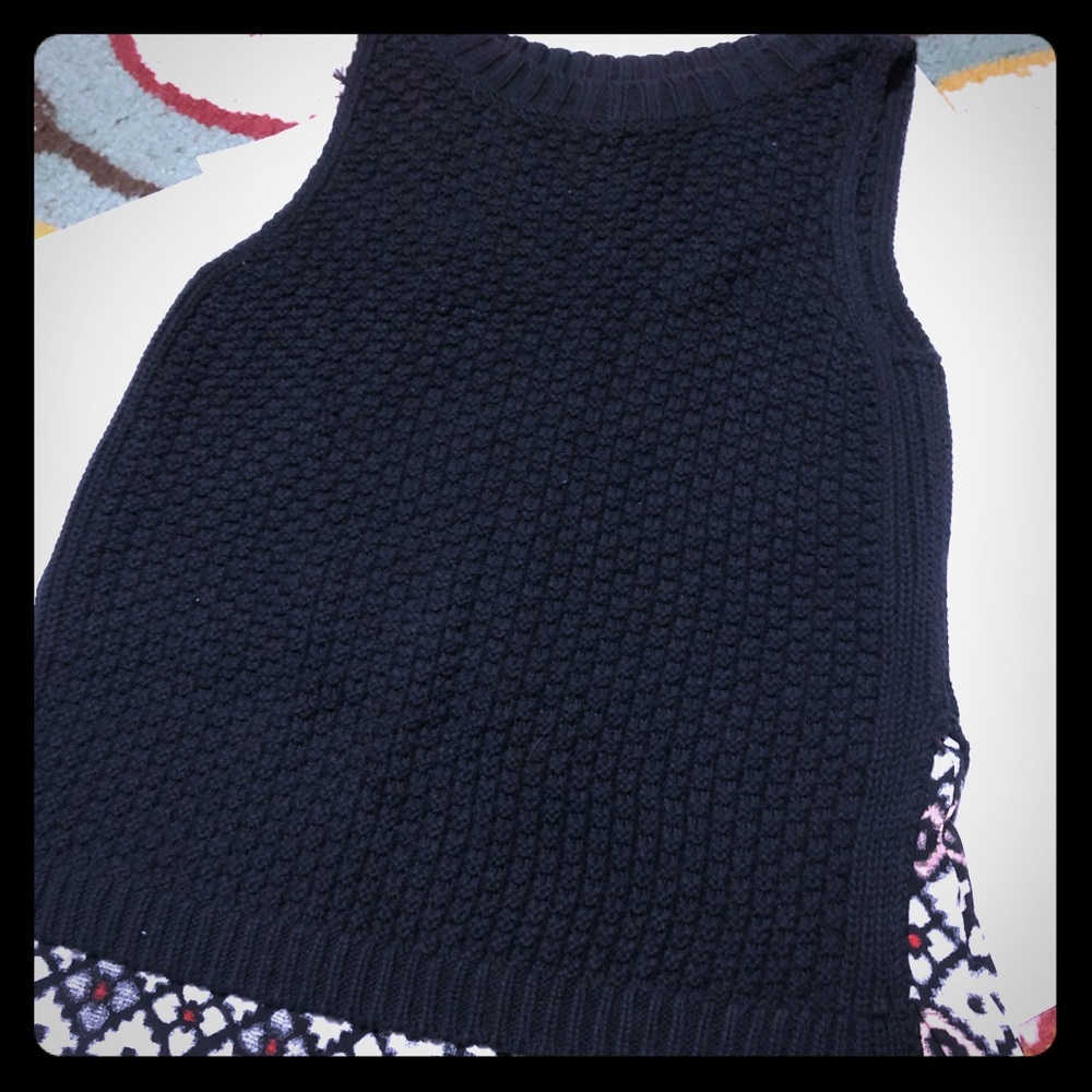 LOFT sweater shell. Sz S. EUC!